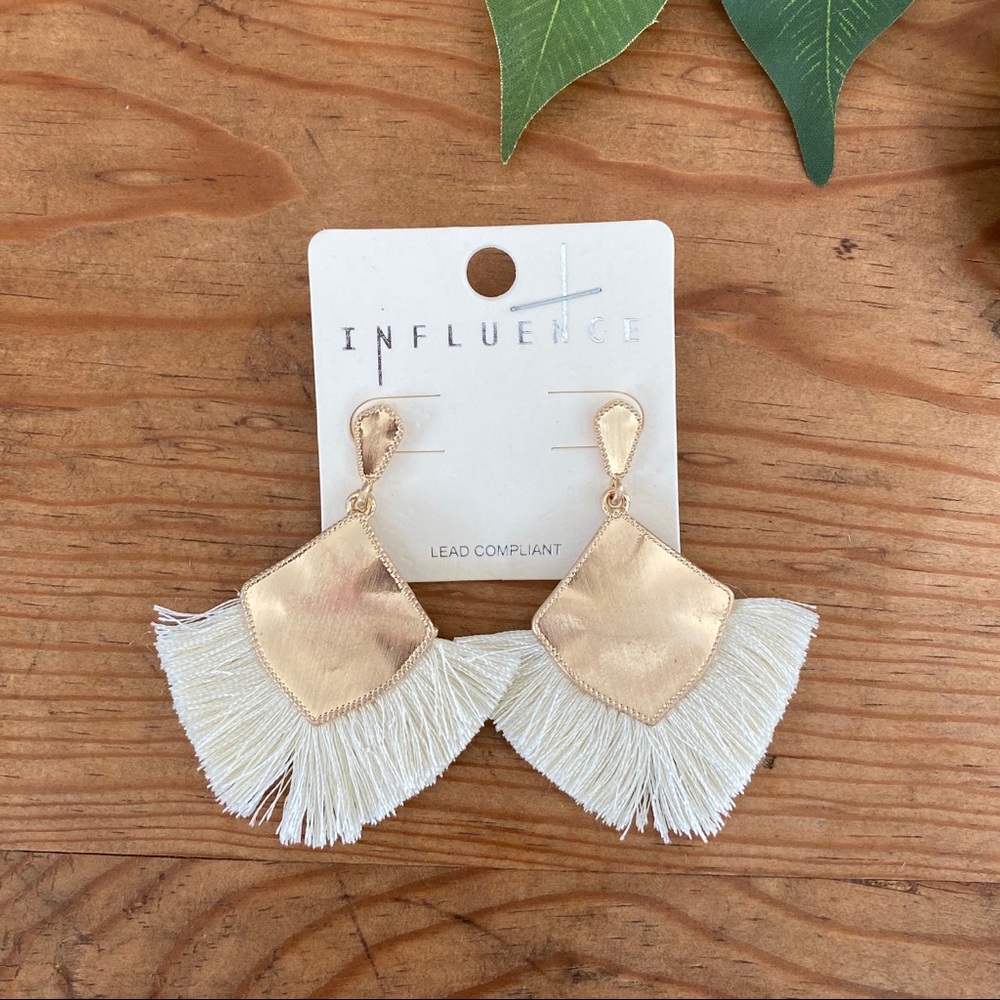 💓 Ivory & Gold Fringe Statement Earrings